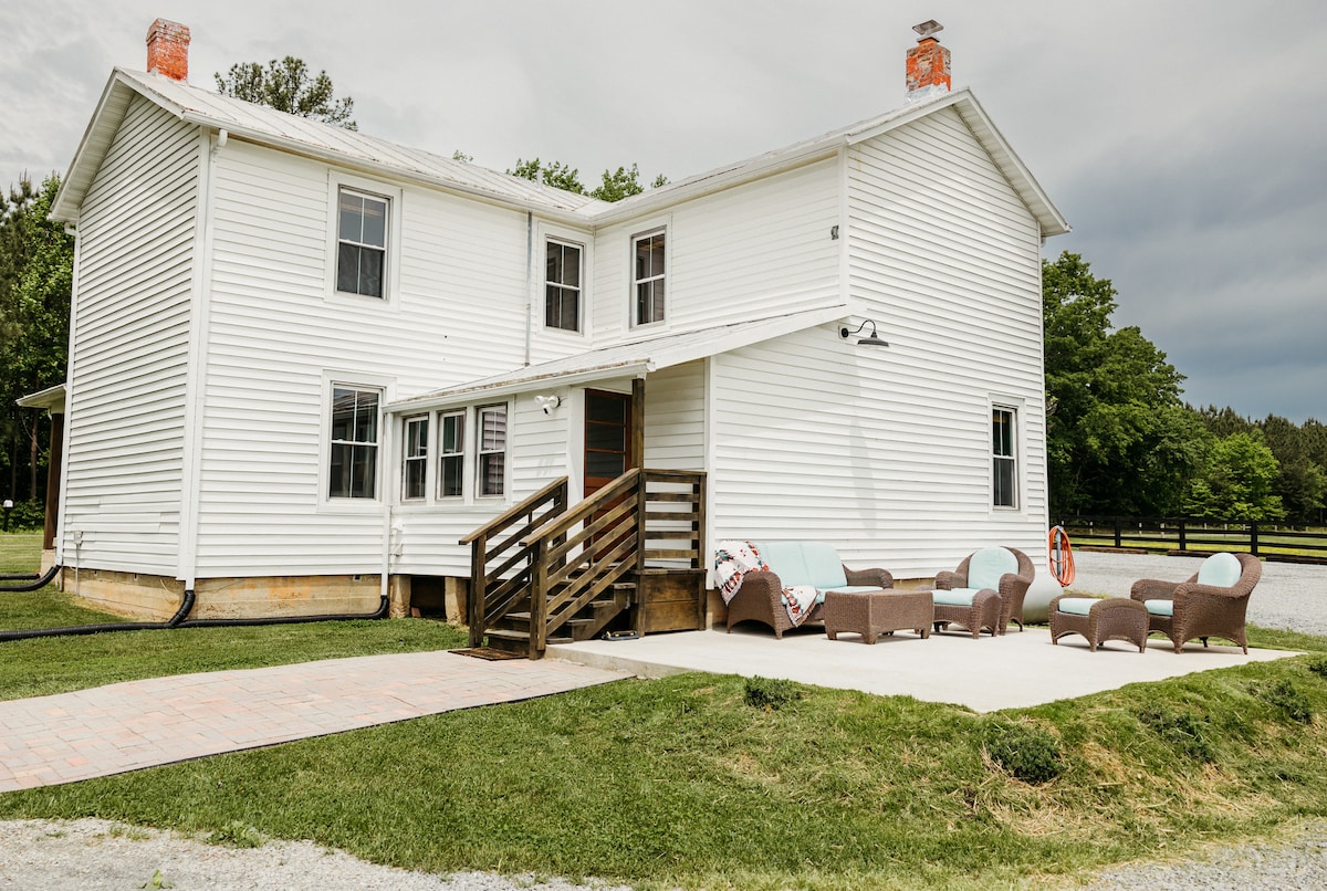 The Farmhouse At Oak Creek Farm