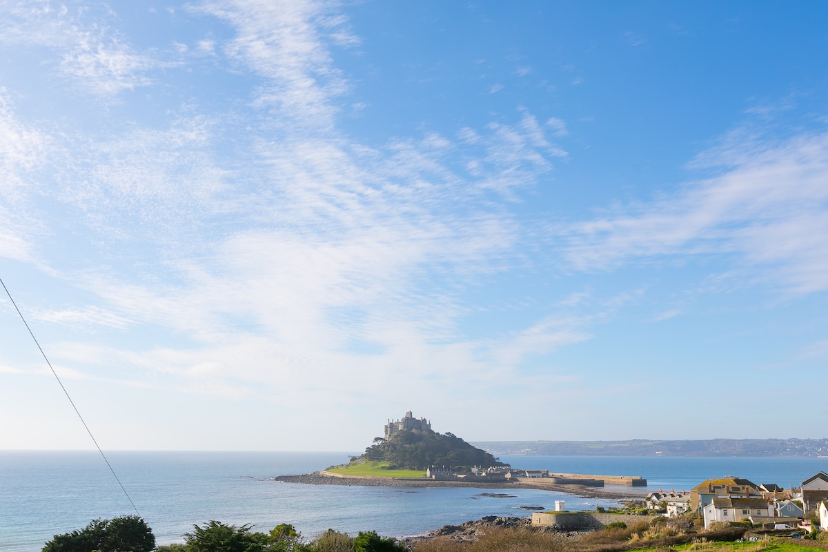 从小屋欣赏圣迈克尔山（ St Michael 's Mount, Marazion ）美景