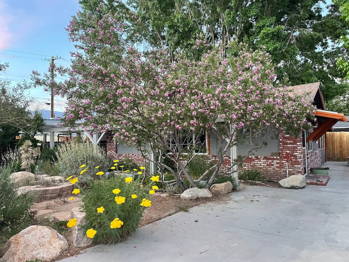 Home Street Studios - House in Bishop, CA