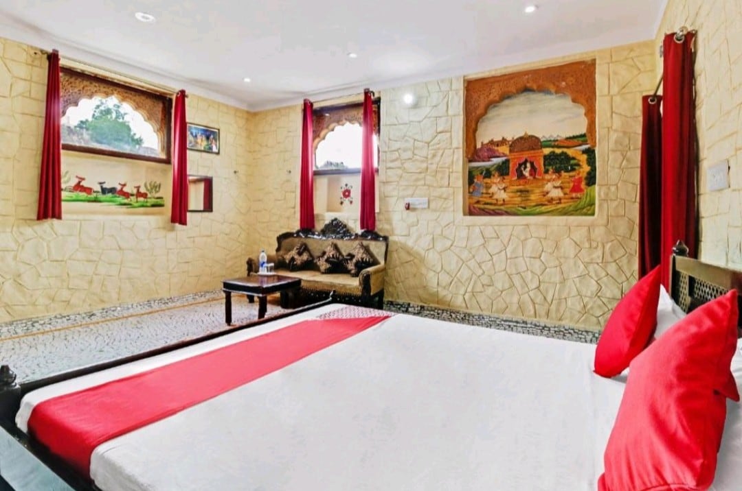 可欣赏堡垒景观的Jodhpur Heritage Haveli特大客房