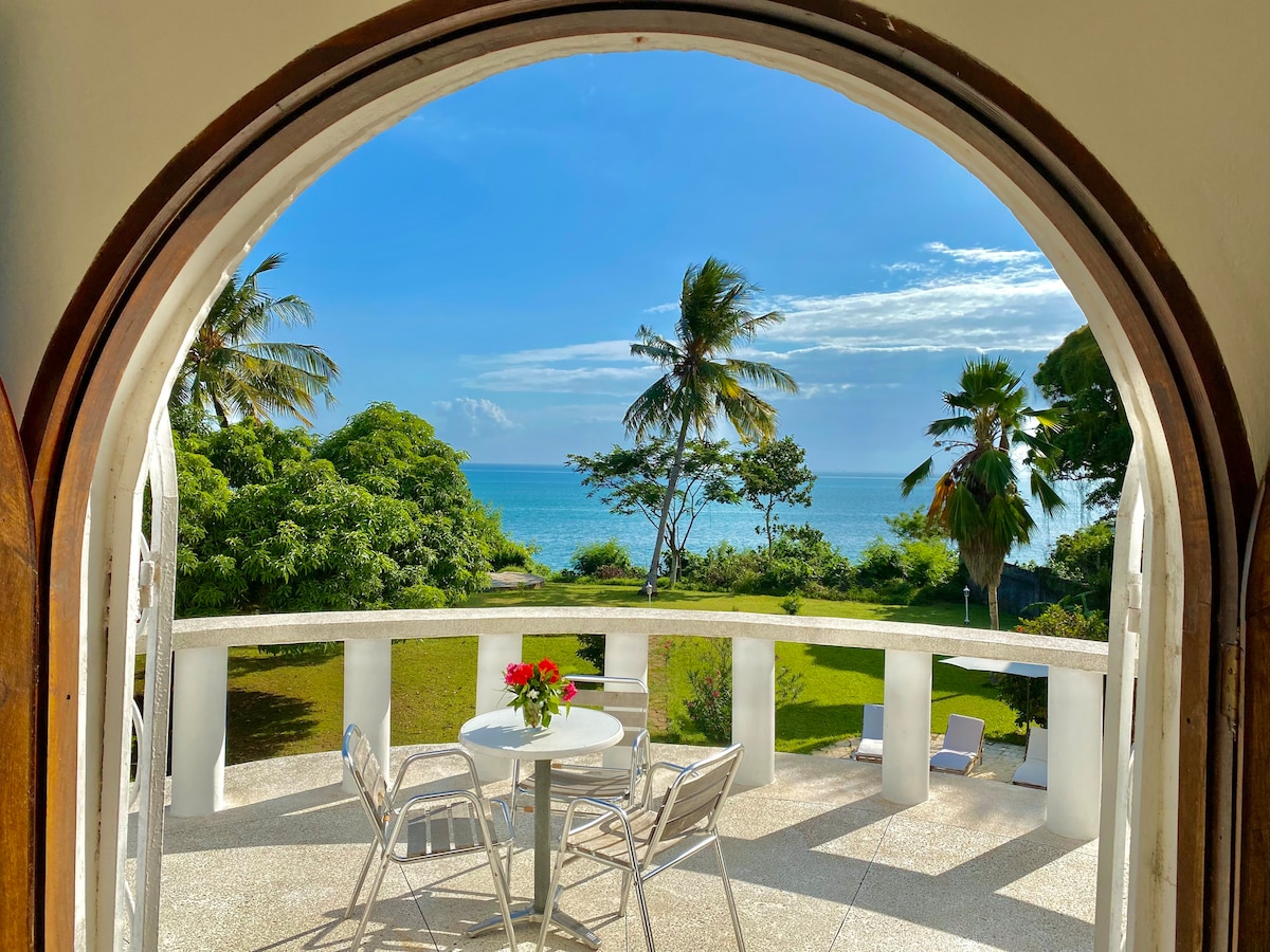 Villa Heidi at beach with Pool - Zanzibar