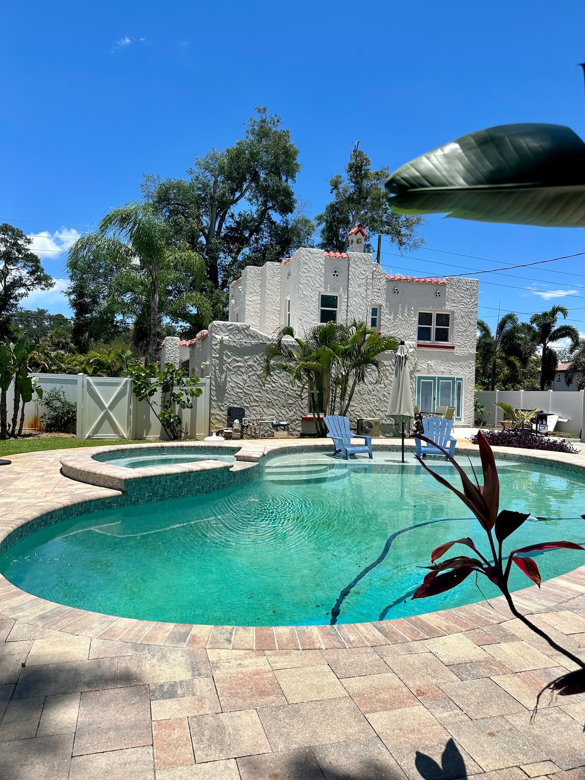 St Pete Castle w/pool and hot tub near Downtown
