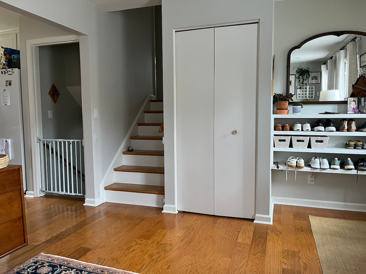 Cozy Family Home close to UVA, Downtown, and 64!
