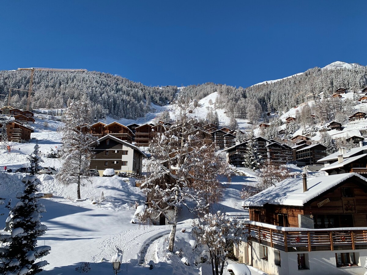 Heart of Grimentz - Few Steps from Ski Lift