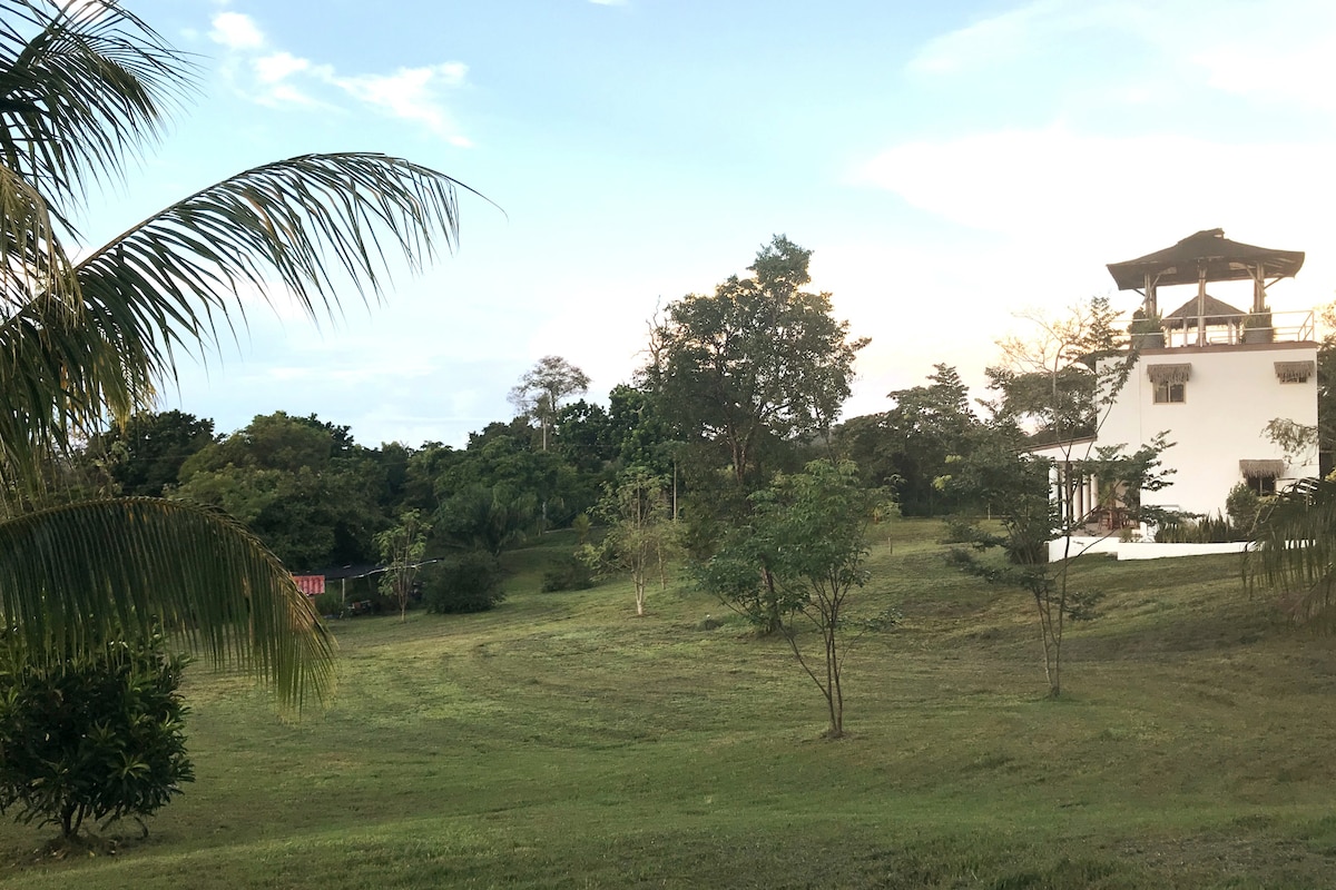 Lago Bay Town House