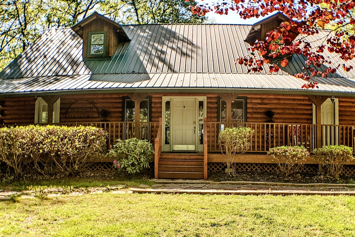 Barefoot Hills- Private Bunk Room w/ 2 Beds