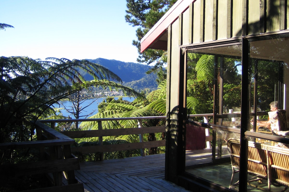 Tairua Tree House (Te Whare Rakau)