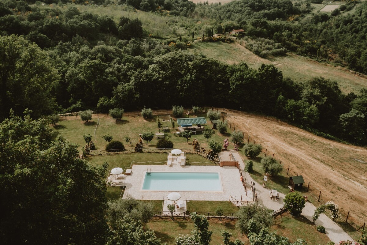 Farmhouse with pool | Tenuta Capitolini | Umbria