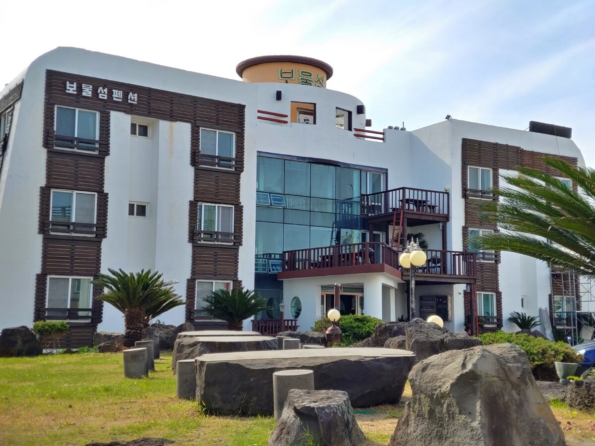 金银岛膳宿公寓_8 pyeong （双人1 ） ，海景，可烹饪，城山伊尔楚邦，步行10分钟，户外烧烤