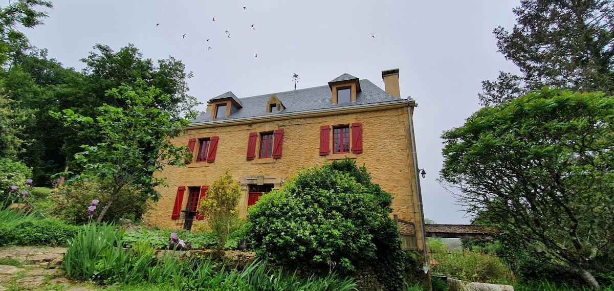 迷人的房子，靠近Sarlat ，带私人泳池