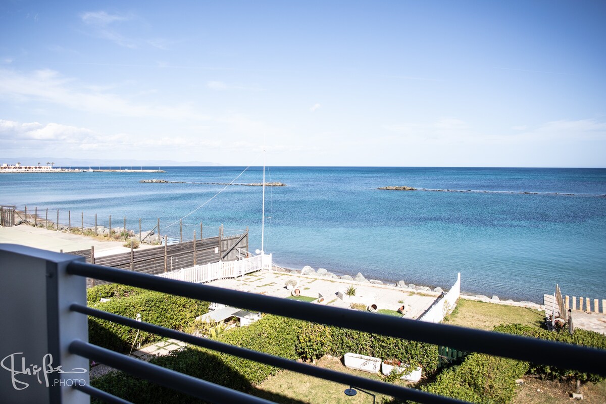 Terrazza sul mare scintillante (Codice IUN P1967)