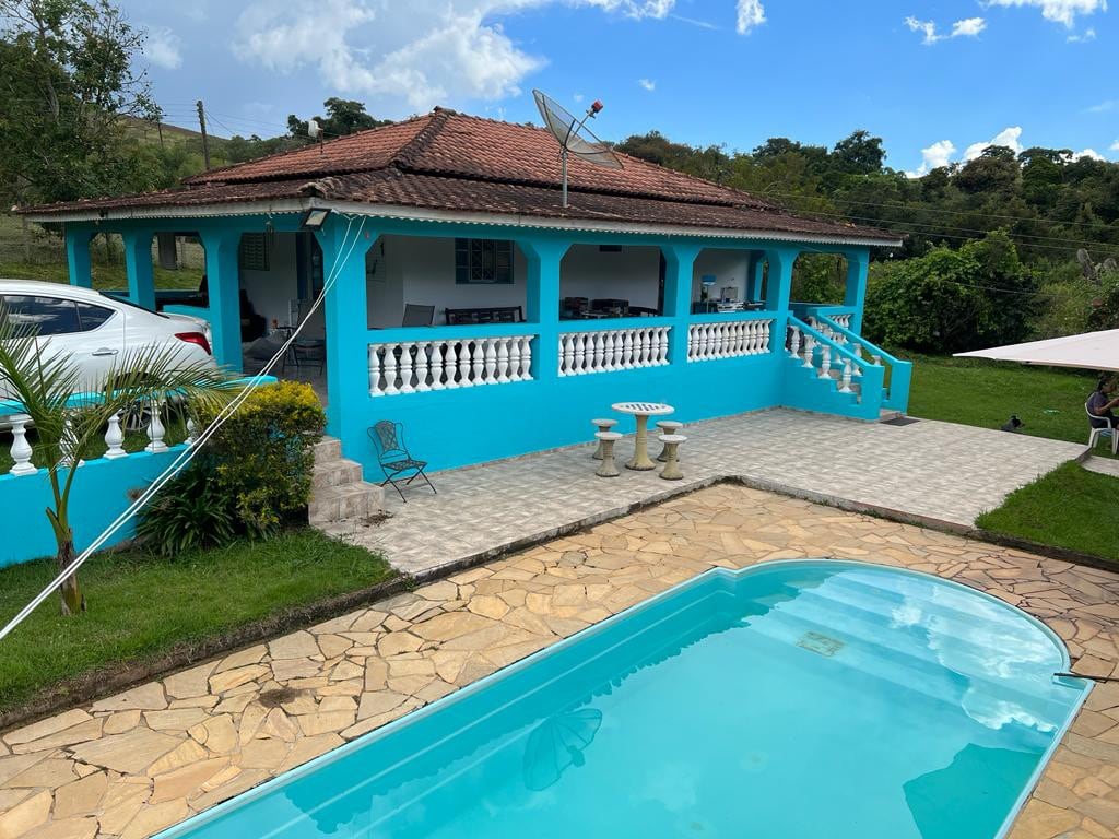 位于Munhoz/Bueno Brandão的Chácara ，带泳池