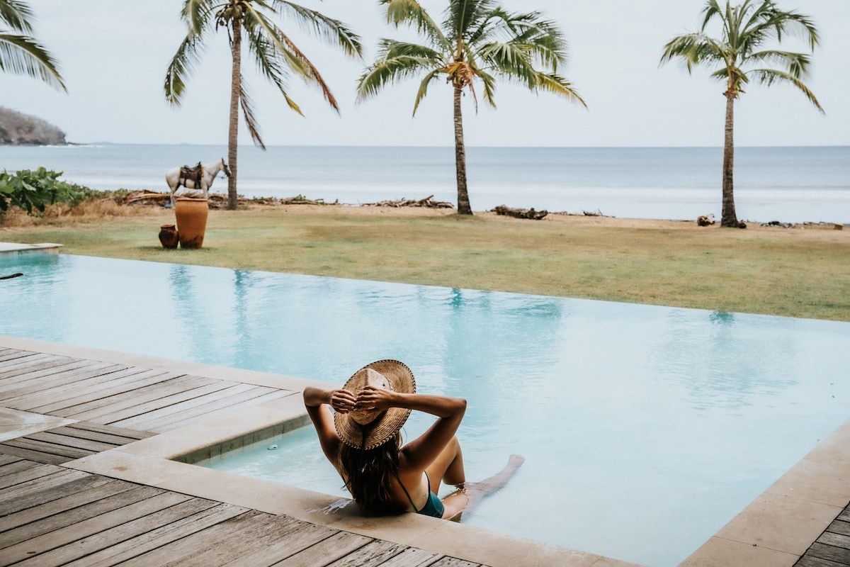 Villa Nomada - Barefoot Luxury 👑 Beach Front Villa