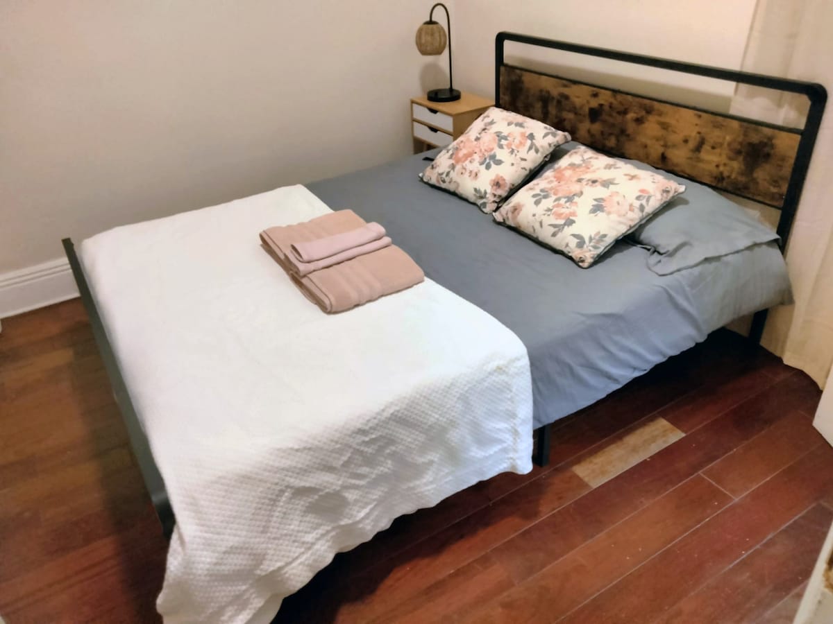 Cosy room in Bushwick  20-min to Manhattan