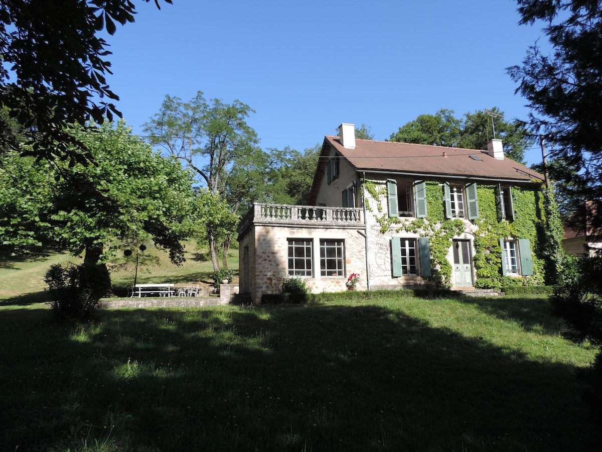 Maison familiale ancienne Villeneuve d'Aveyron