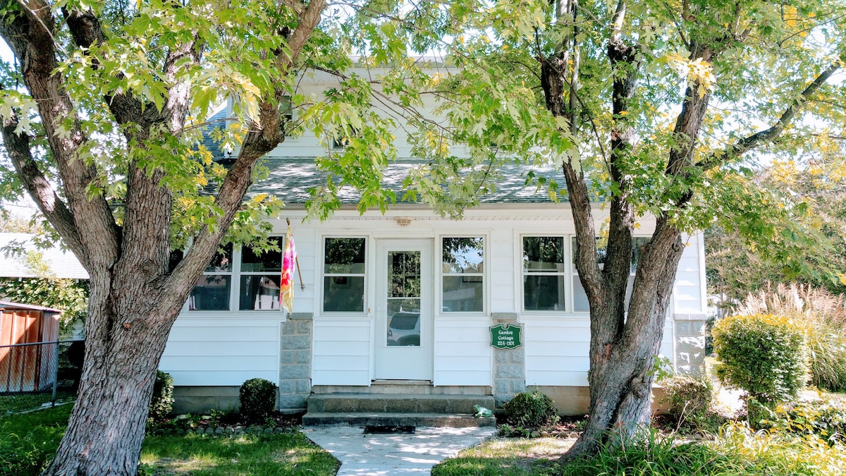 殖民地海滩花园小屋（ The Garden Cottage of Colonial Beach ）