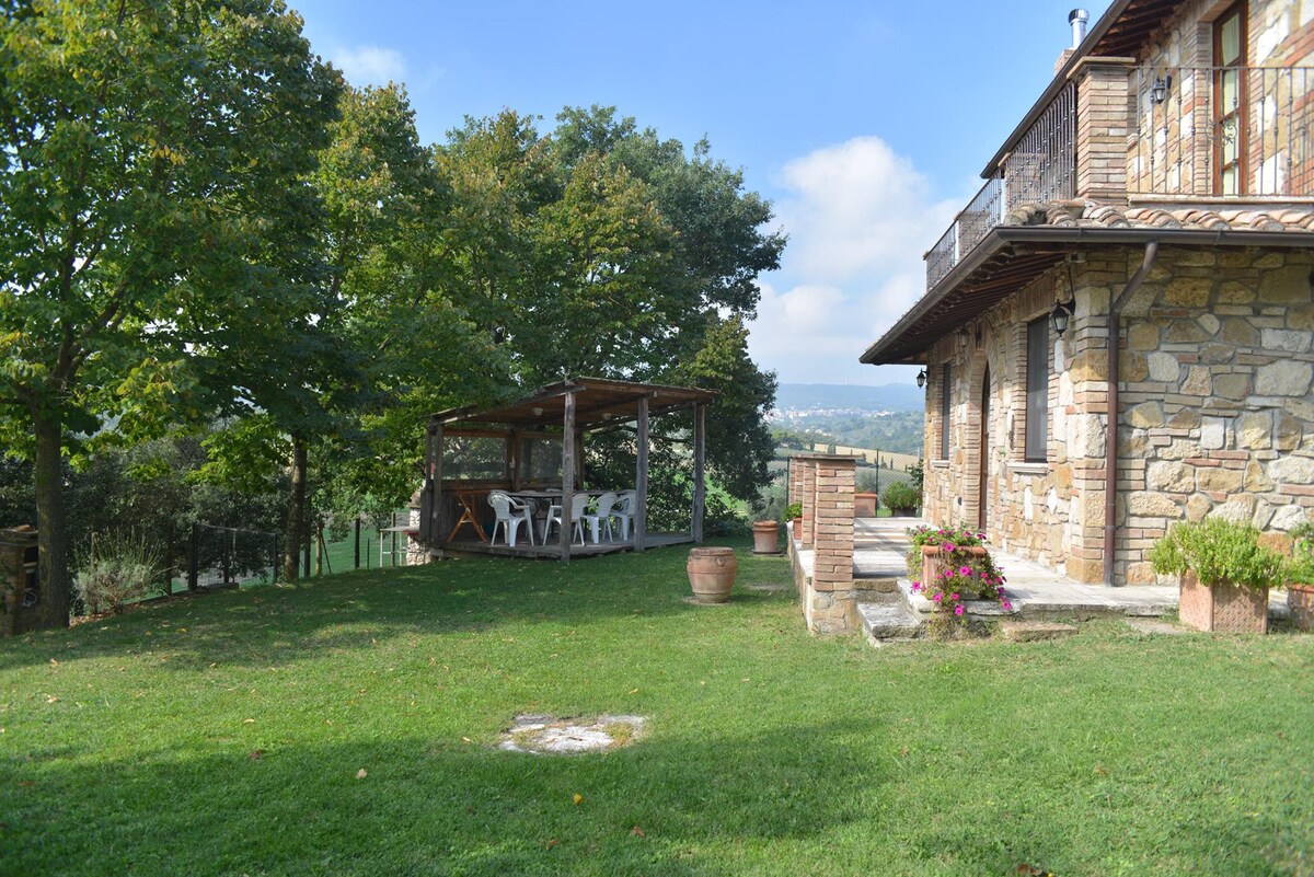 Private villa with pool close to Chianciano Terme