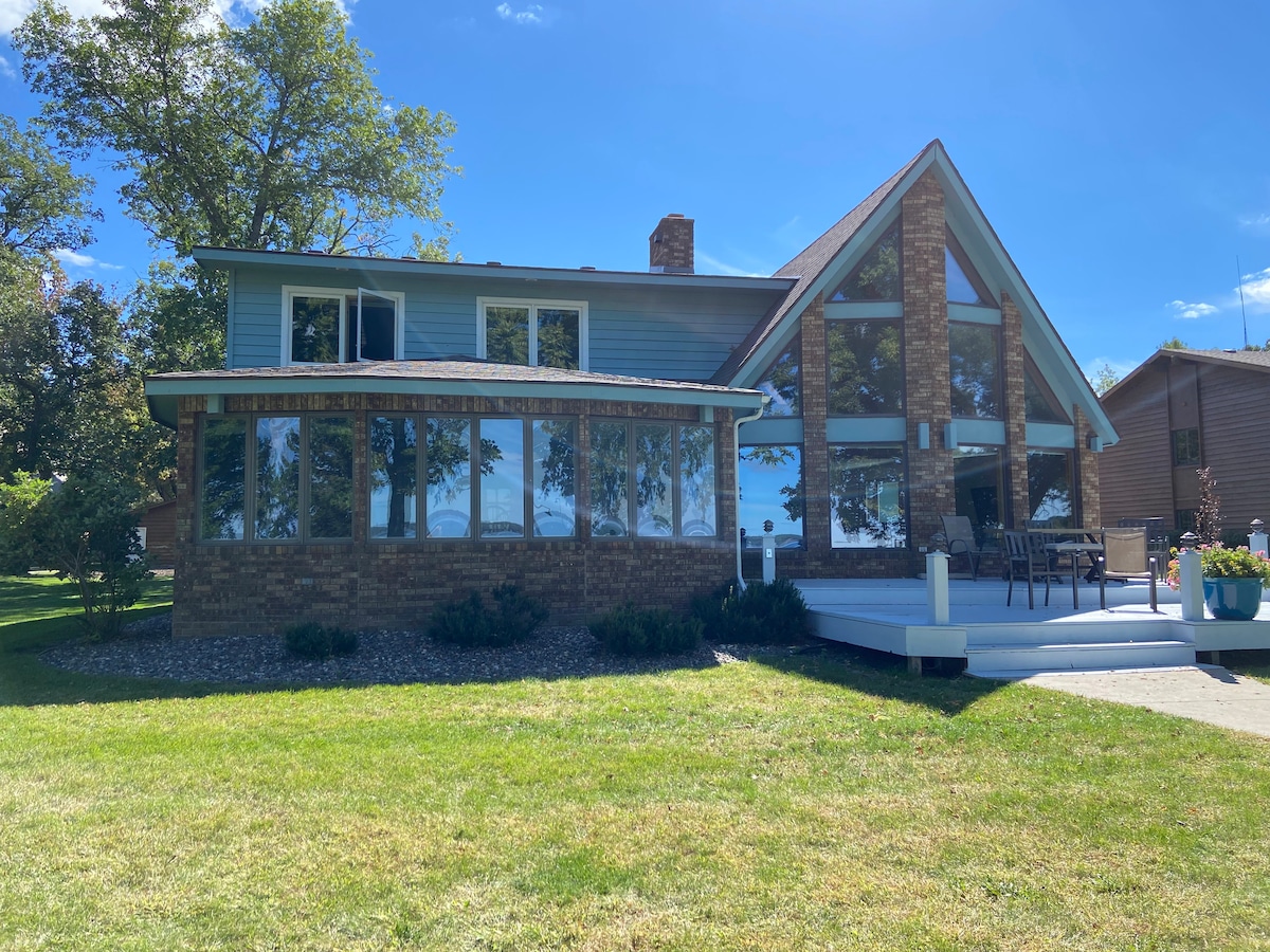 Medayto Lodge on Green Lake, Spicer