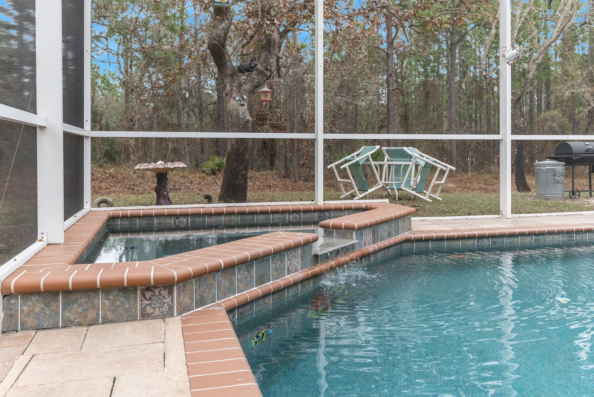 私人豪华泳池/水疗房源。2英亩的庇护所。