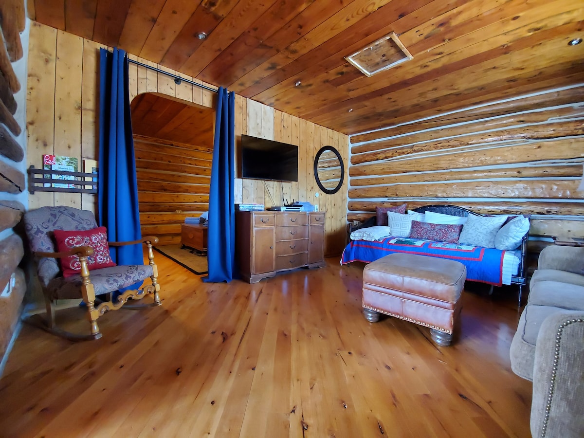 Grande Cabin, Grande View & Country Living