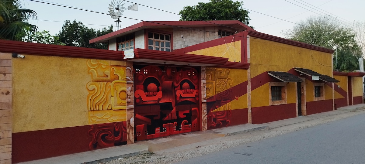 Casa Rural Maxcanú: hospedaje y galería de arte