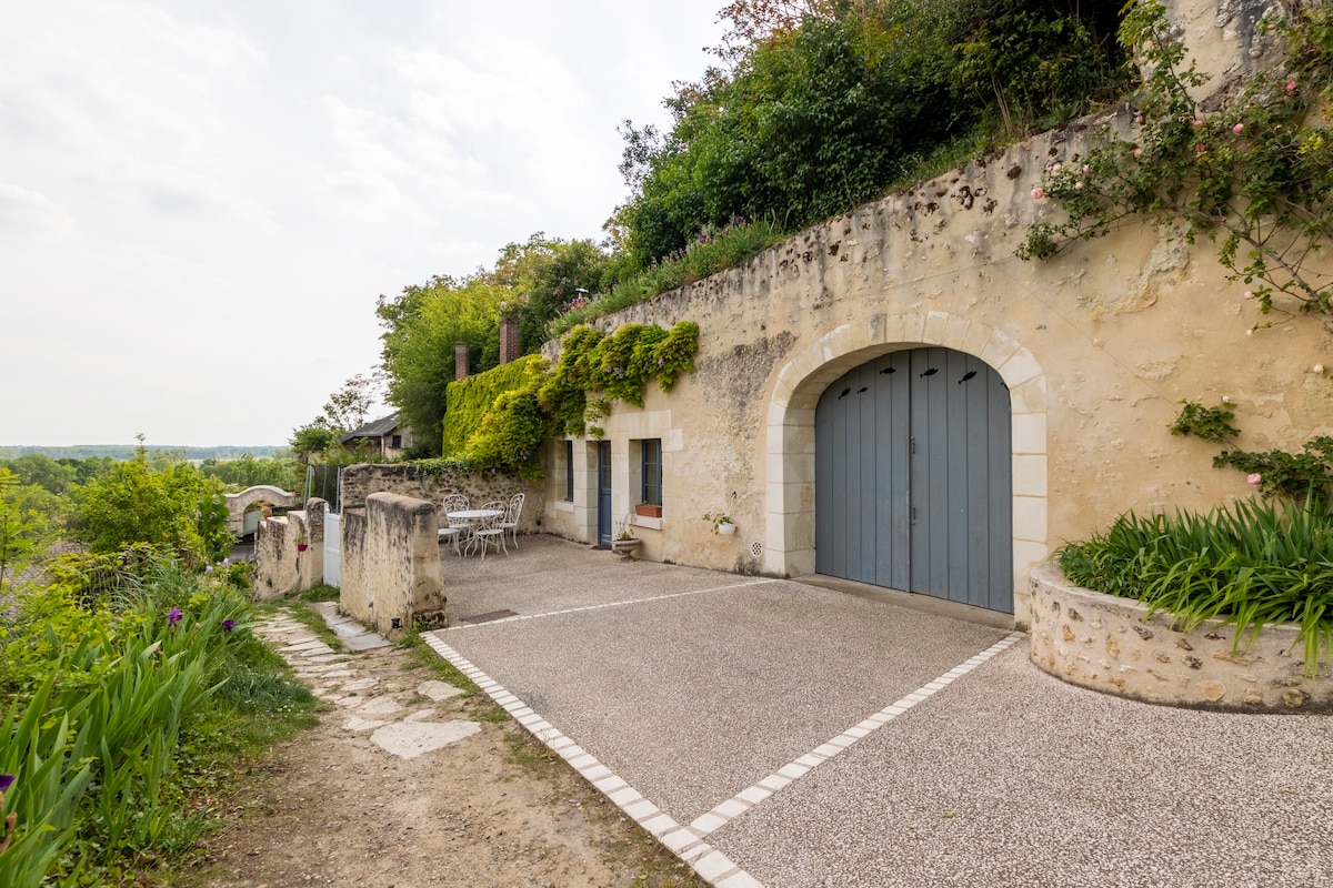 Troglo de charme au coeur du Val de Loire