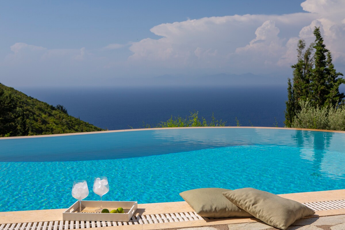 Boutique Villa Andronice with amazing view at the Ionian Sea