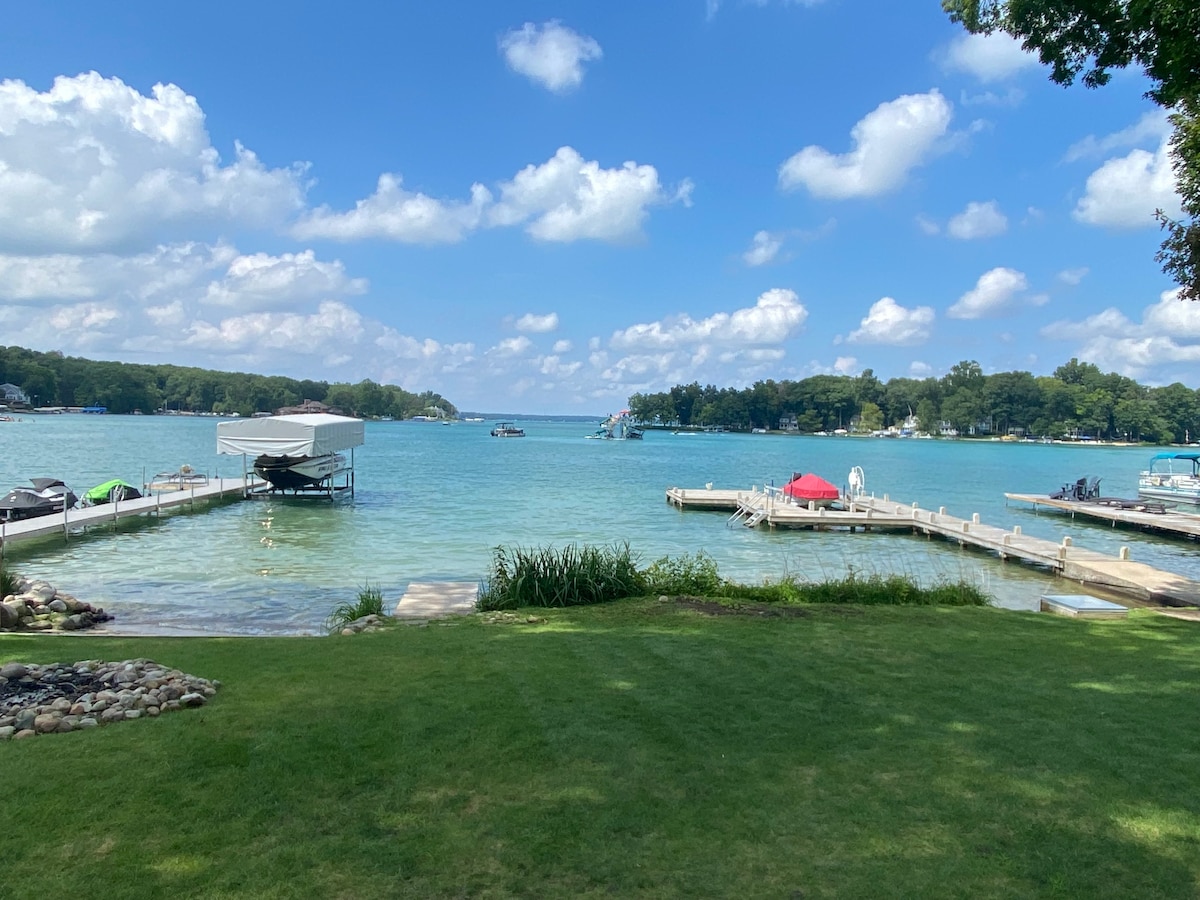 Gull Lake Cottage - Michigan