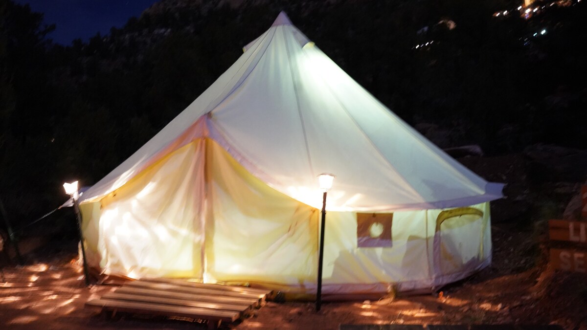锡安景观露营空调的King Tent