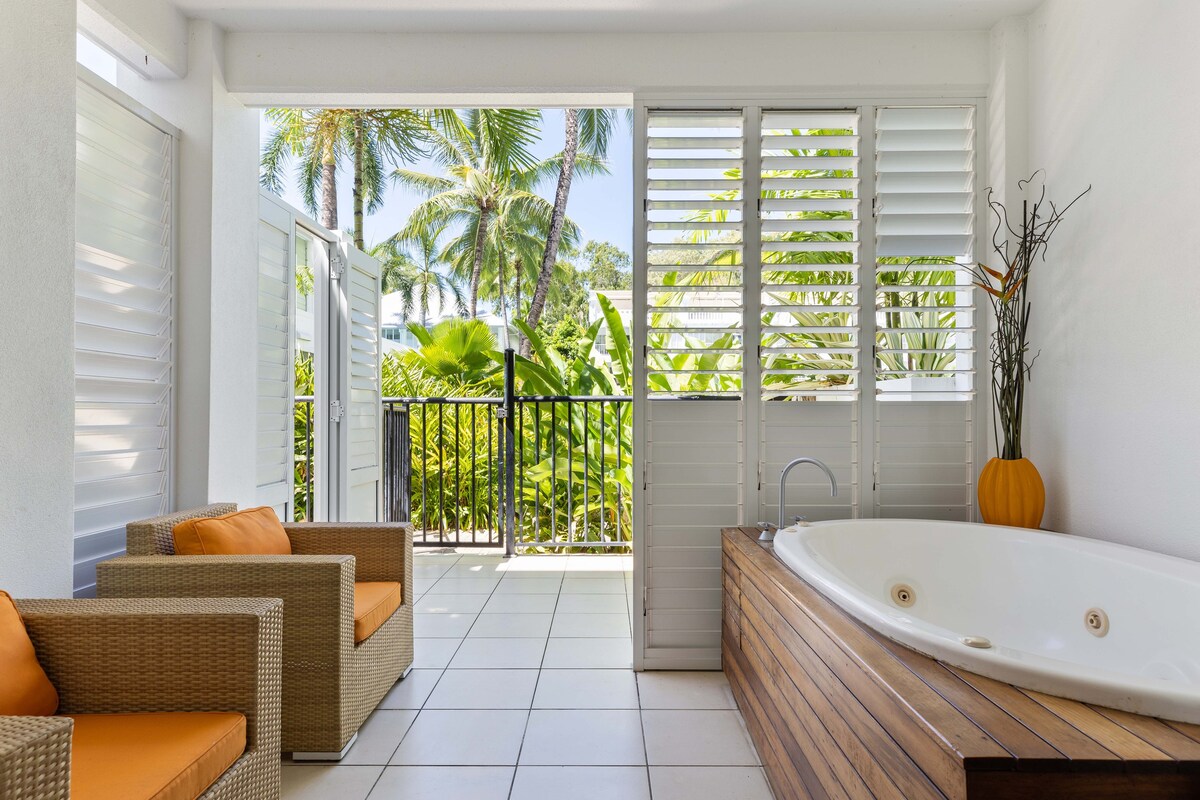 Lilac Suite—Chic Resort Living at The Beach Club