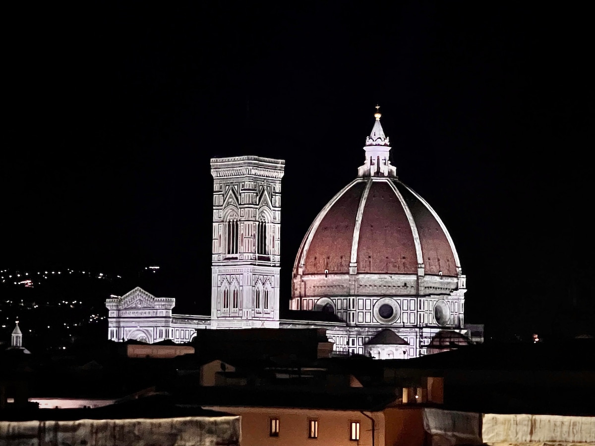 Duomo steps away: live the magic of Florence
