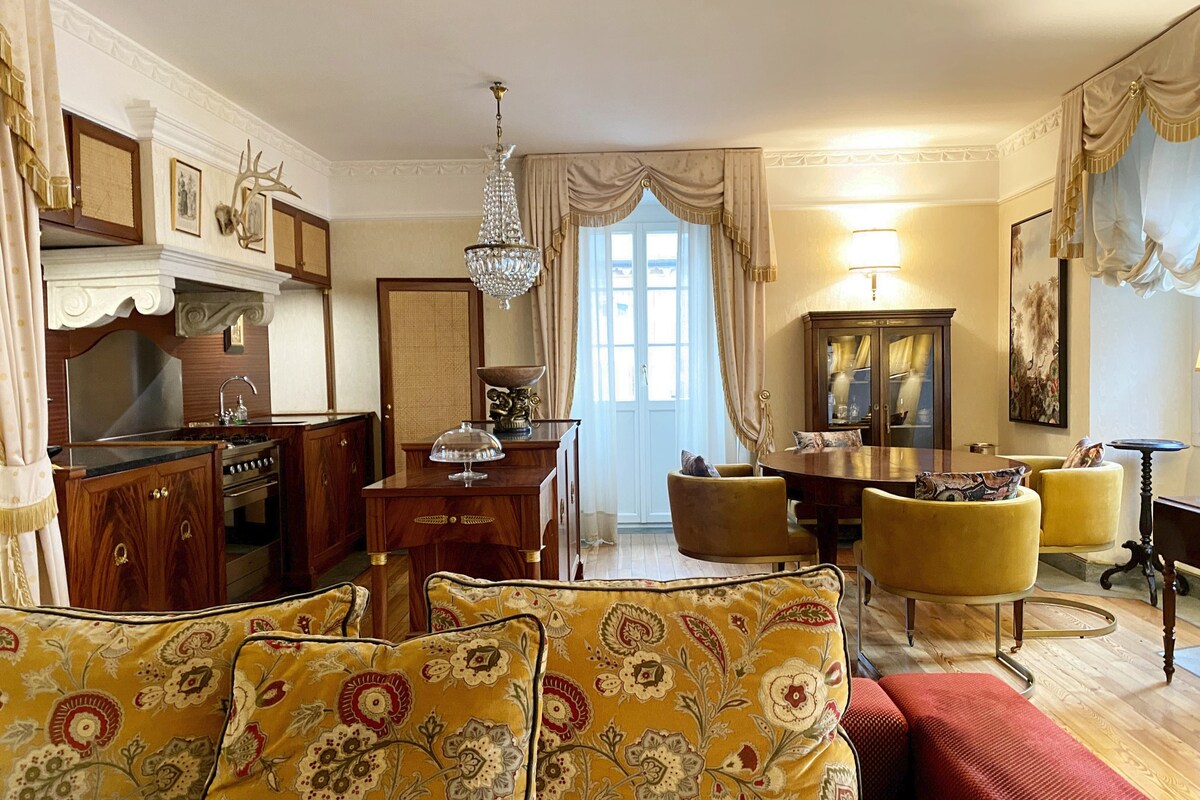 Ponte del Mera Empire Style Apartment