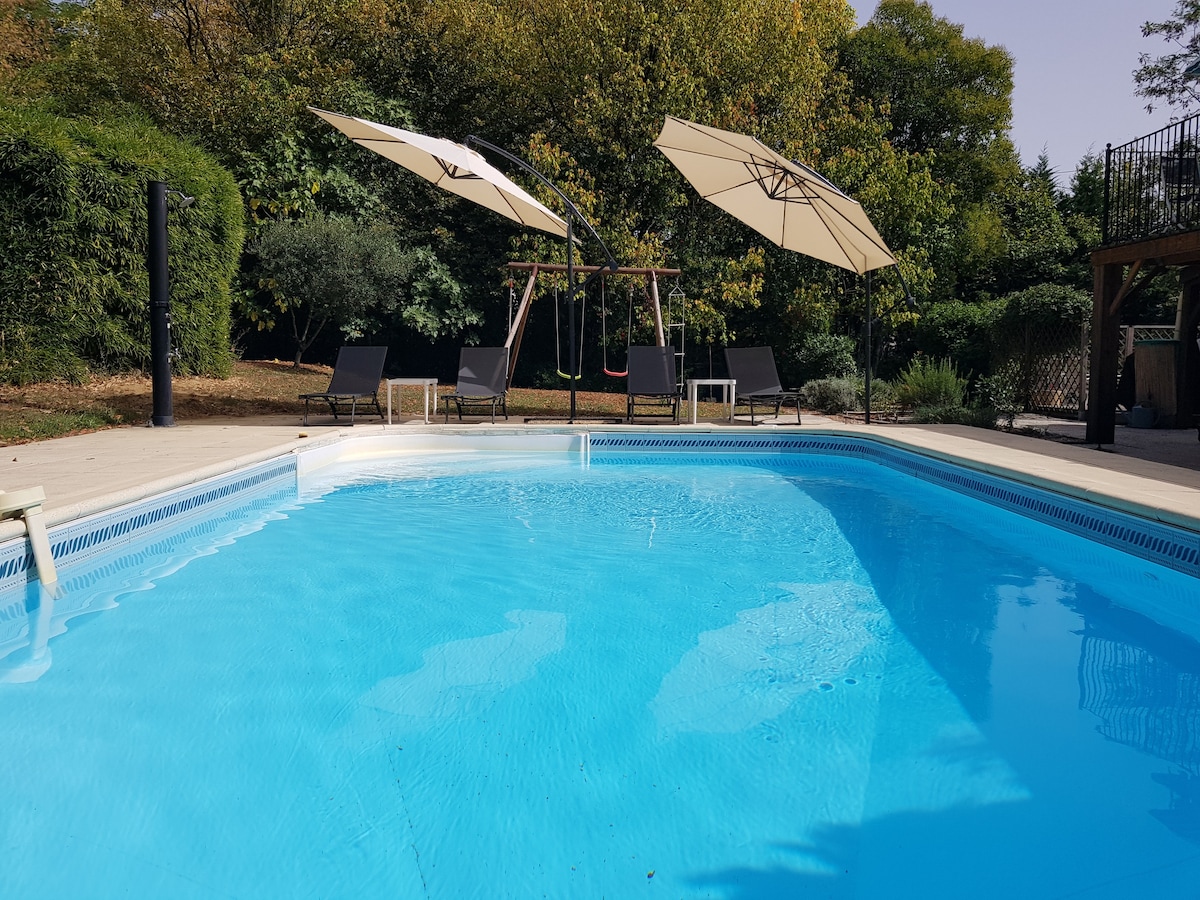 Superb contemporary  2 bed villa +private pool
