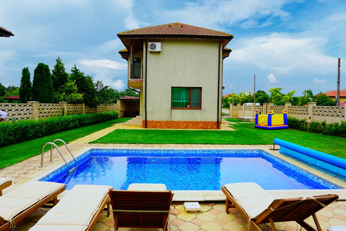 Villa Kaliakra with private pool to Bolata beach