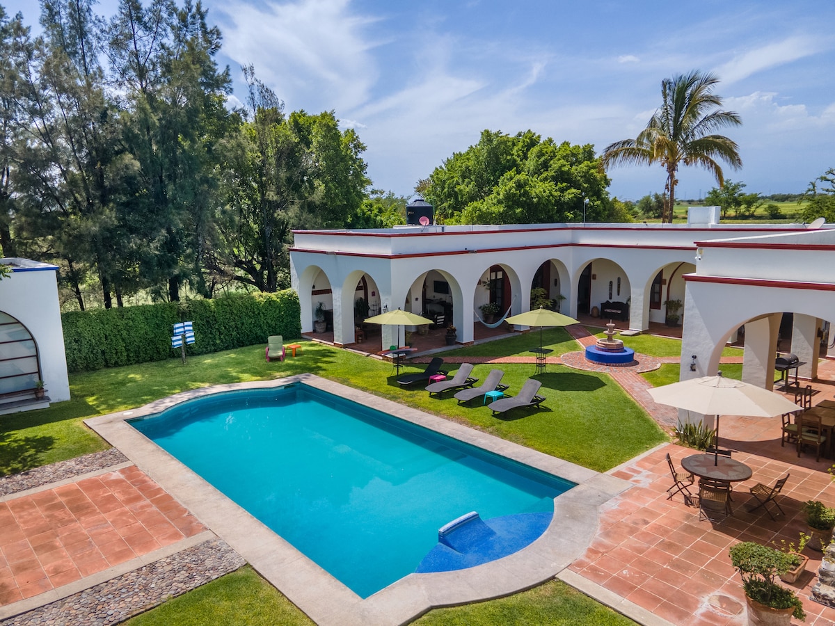 House in Morelos Near Tepoztlán "El Claustro"