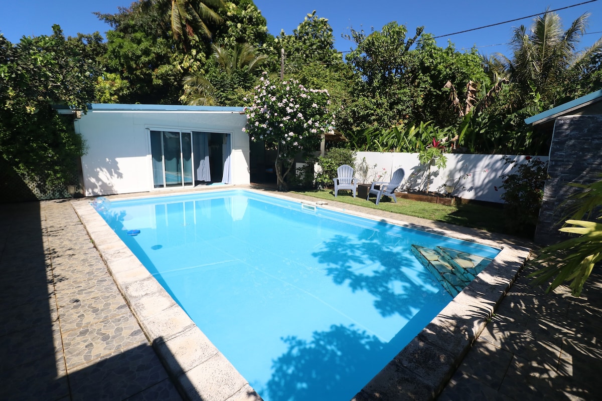 Taravao - Bungalow sympa - jardin - piscine privée
