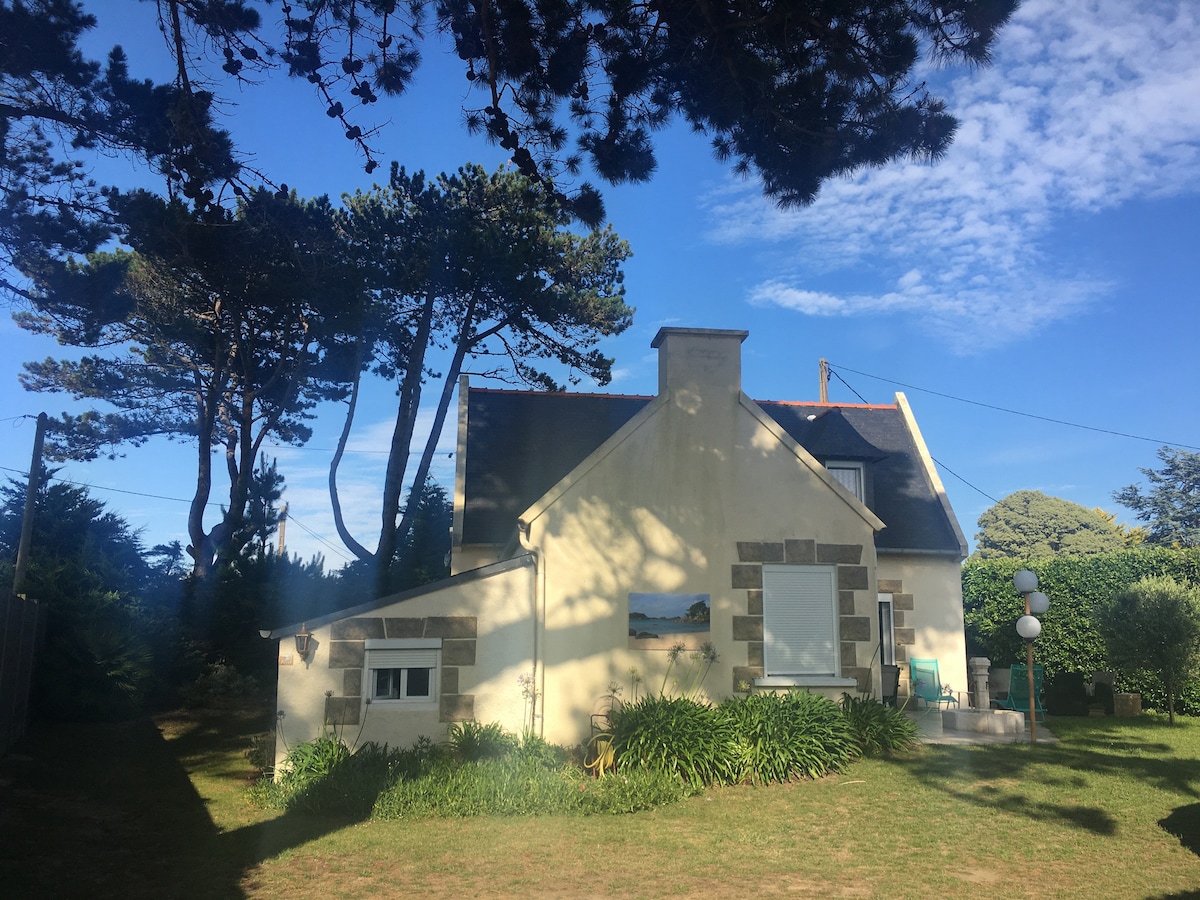 Villa cosy bord de mer 150m des plages vers Perros