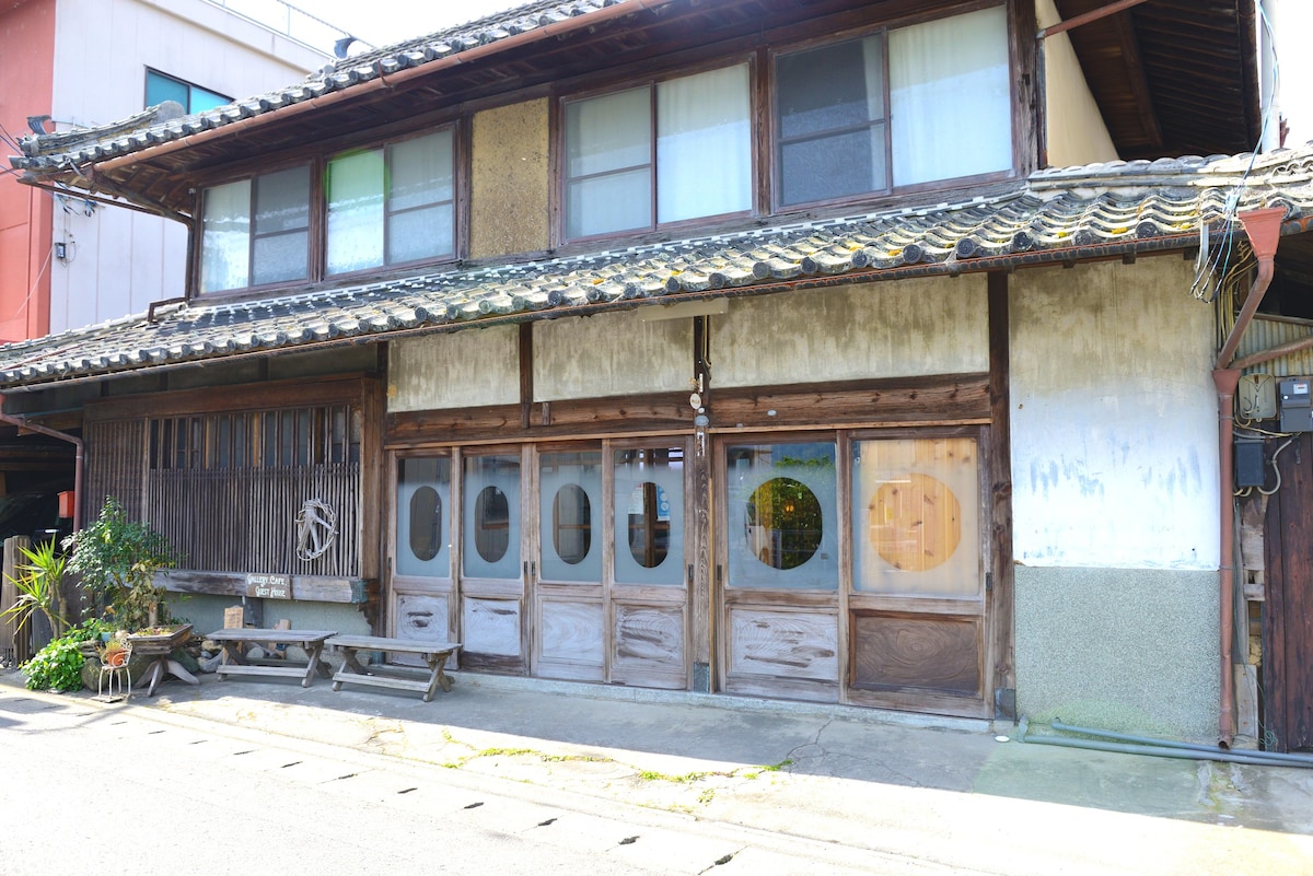 【Room2 】 gallery&guest house Uedaya駅まで5分