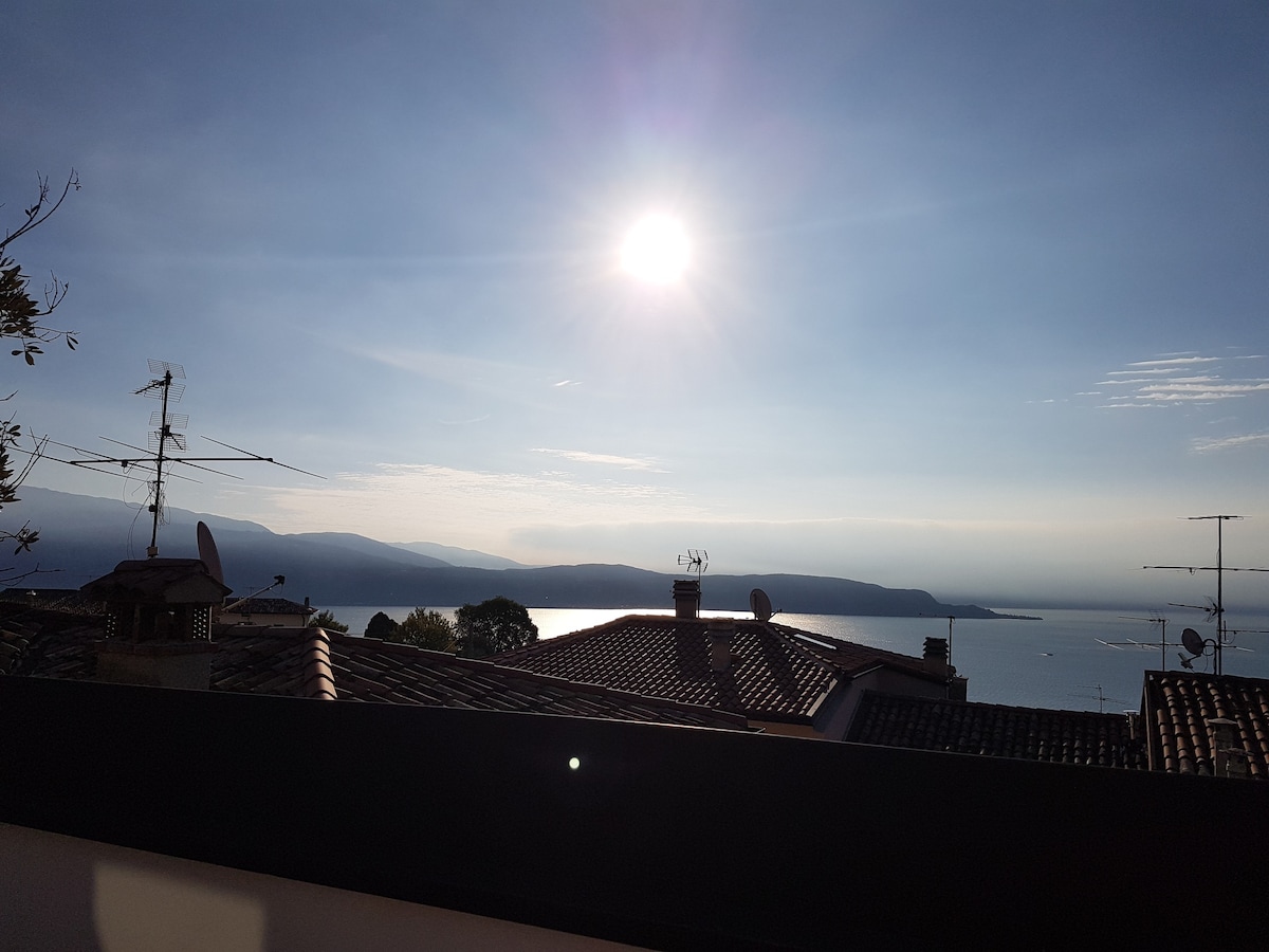 vista sul mare schöner Seeblick Rustico Gardasee