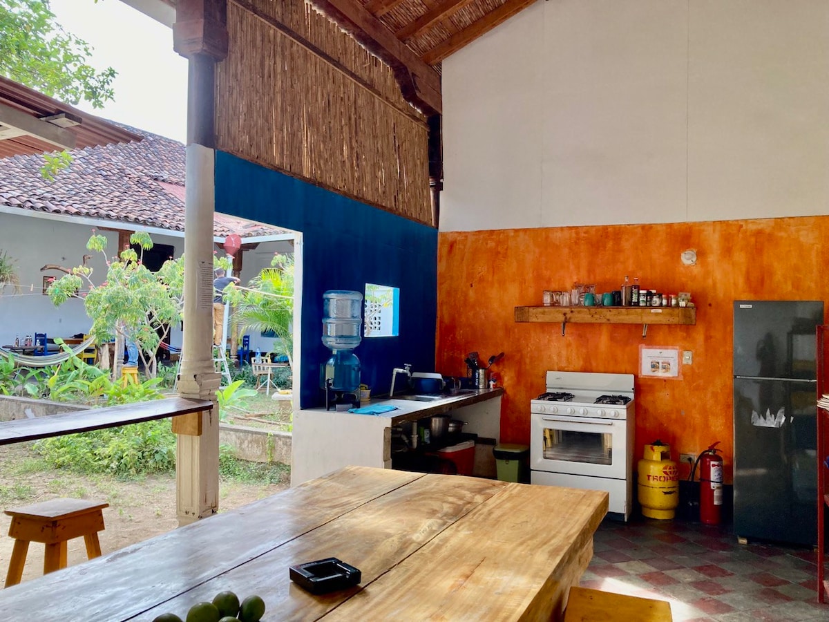 带共用厨房+绿色露台的乡村独立房间