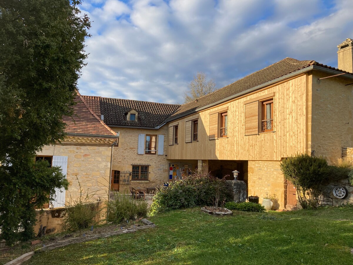 L'ostal d'ocra Gîte 2 à 7 personnes à saint Pompon