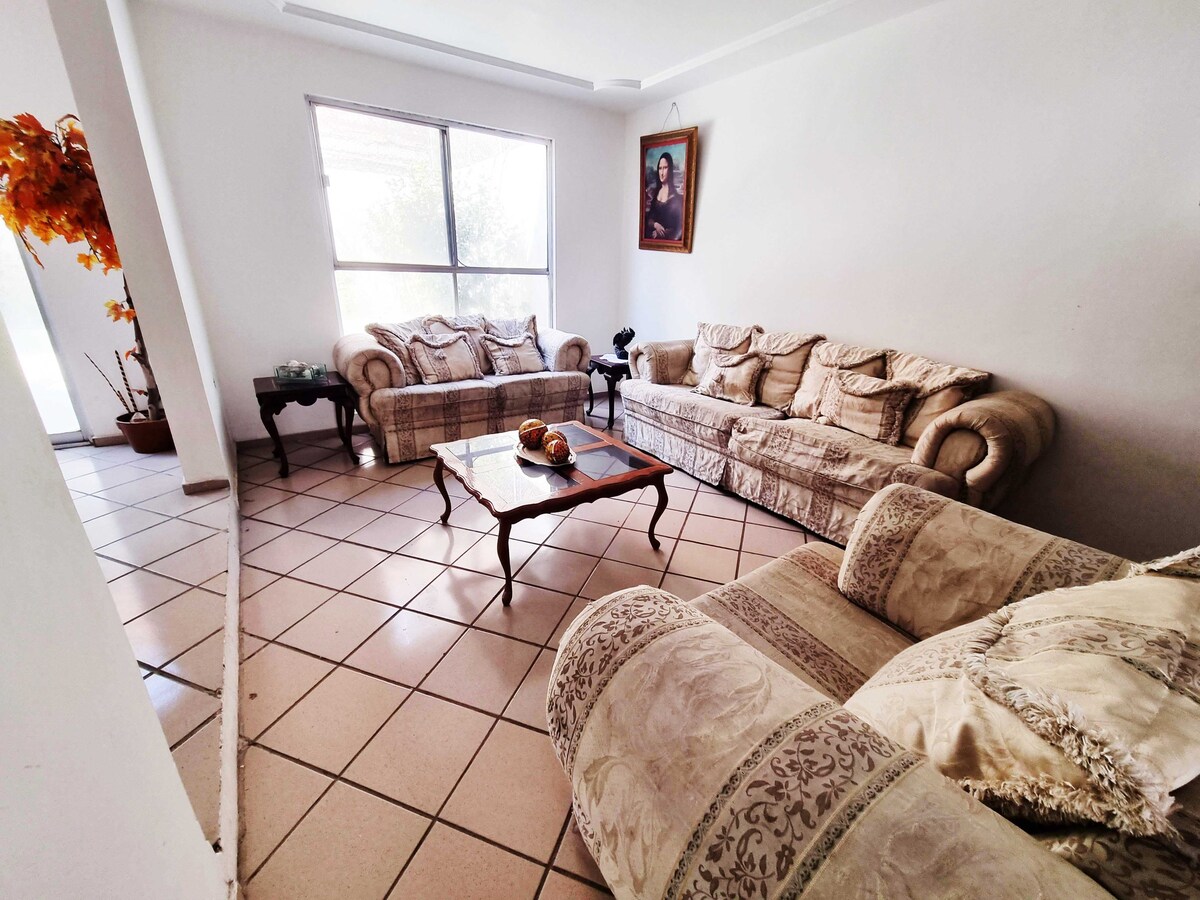 Residencia completa 10min Altaria por Plaza Arcos