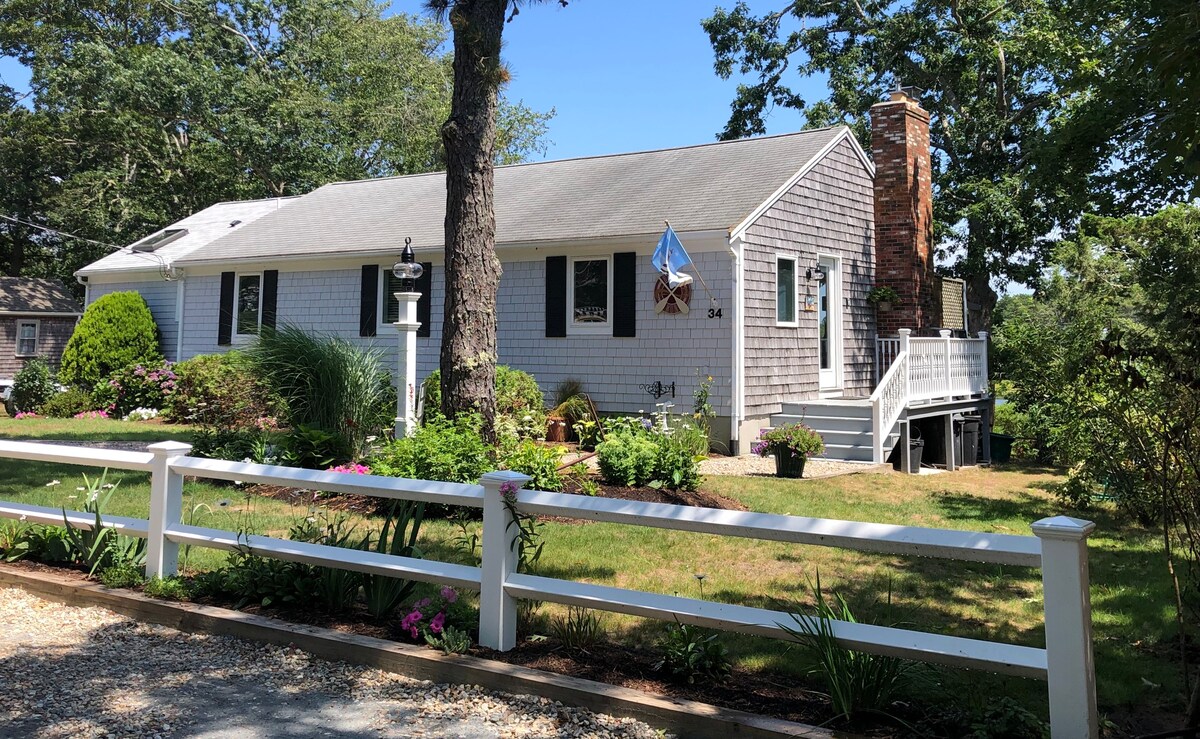 Beautiful Waterfront Home on Swan River!