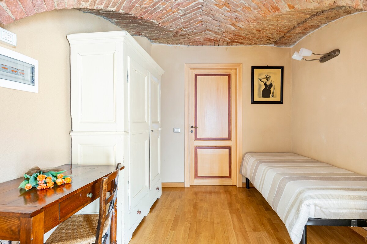 Piedmont Vacations in Monferrato Apartments Suite
