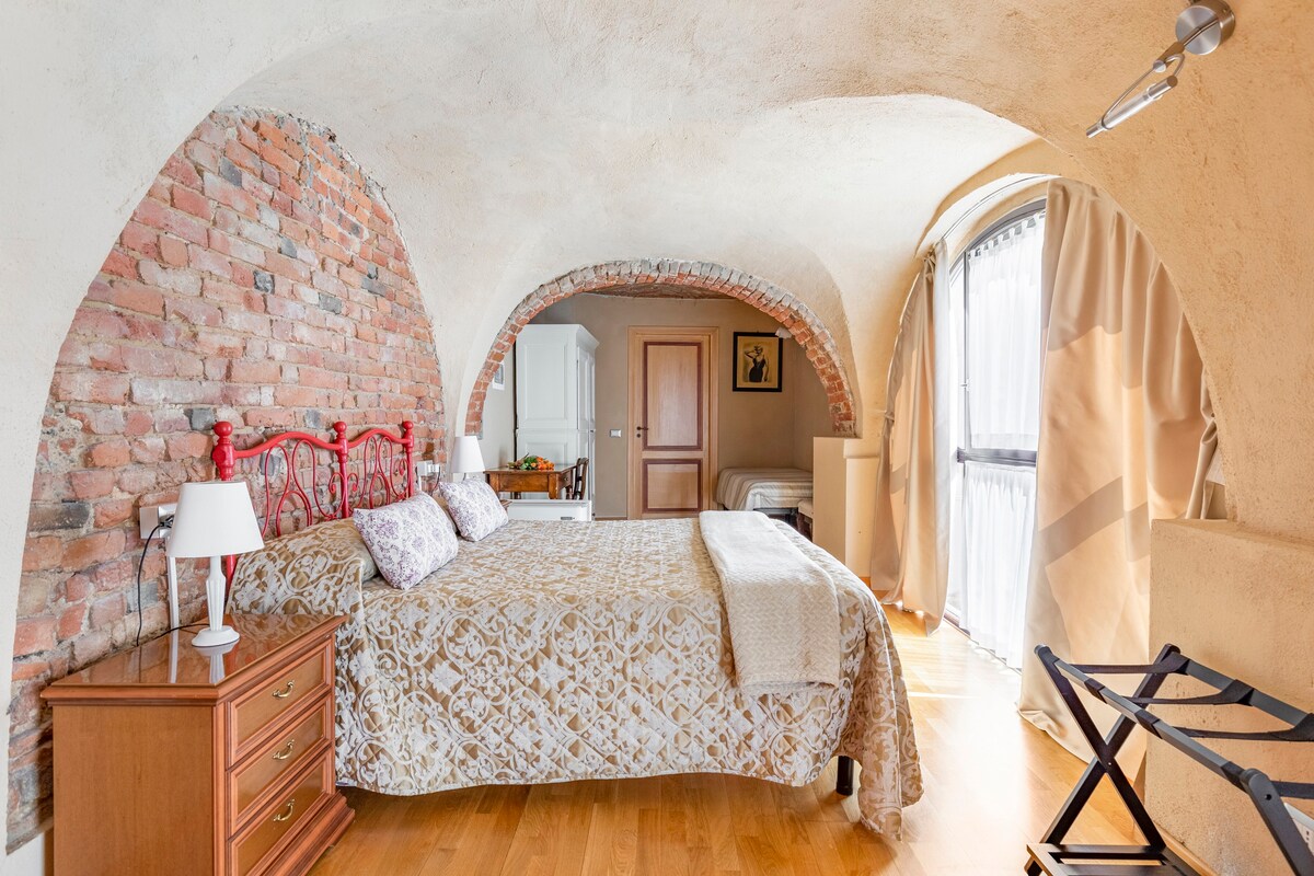 Piedmont Vacations in Monferrato Apartments Suite