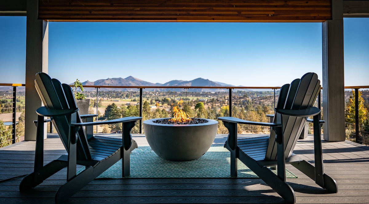 Smith Rock View Contemporary