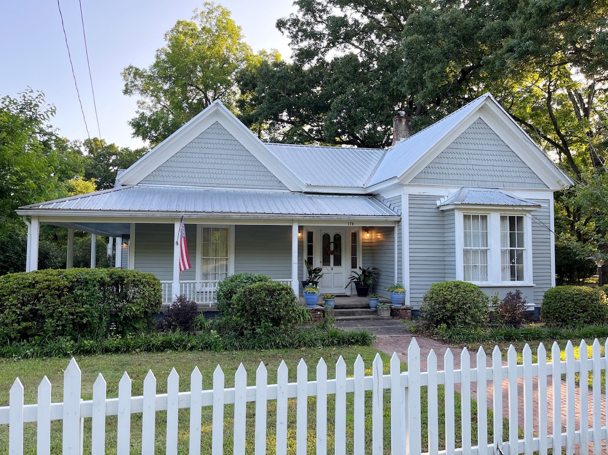 Historic Winterville Farmhouse