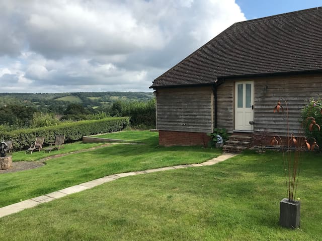 希尔伯特树屋民宿