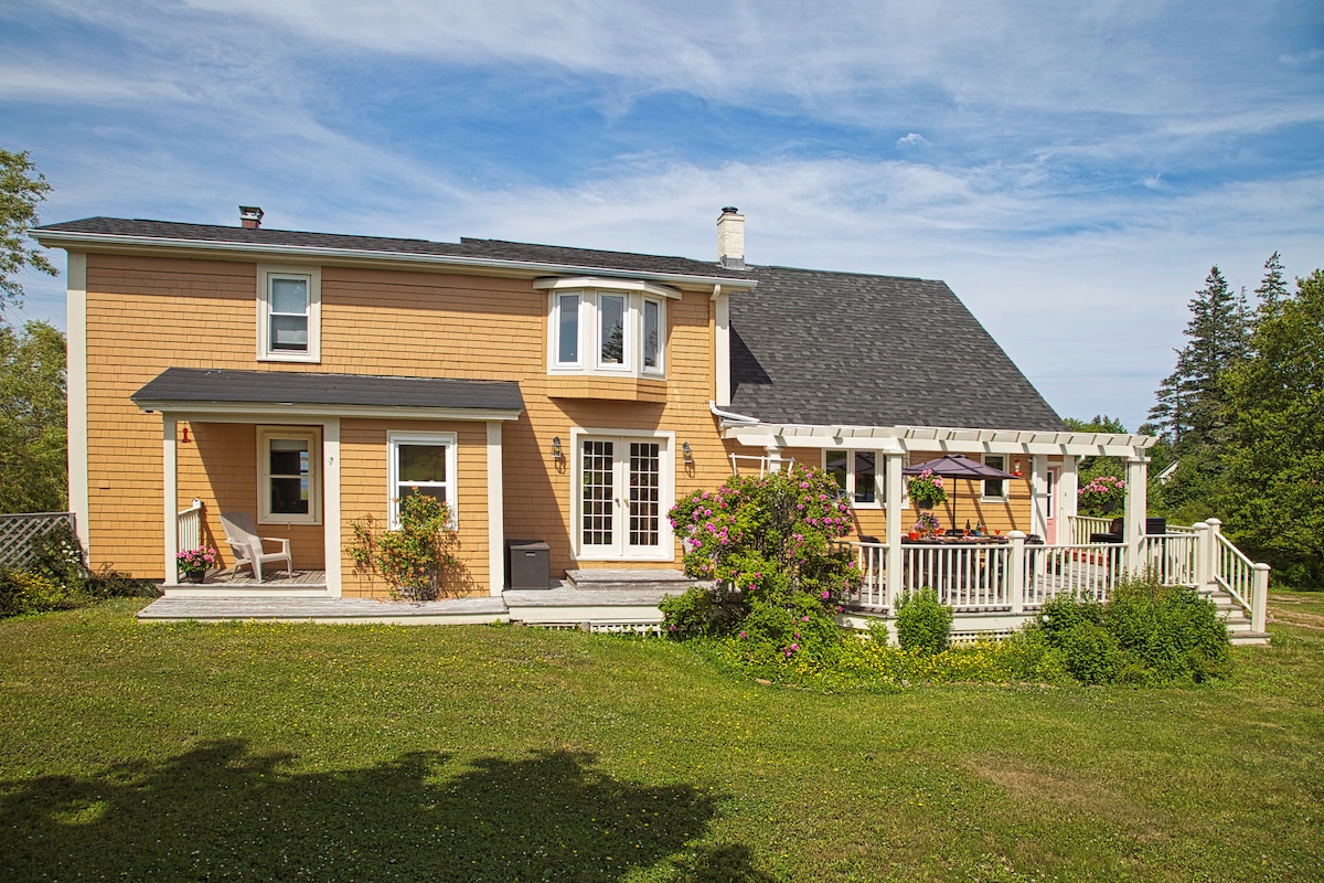 The Rose Bay Homestead