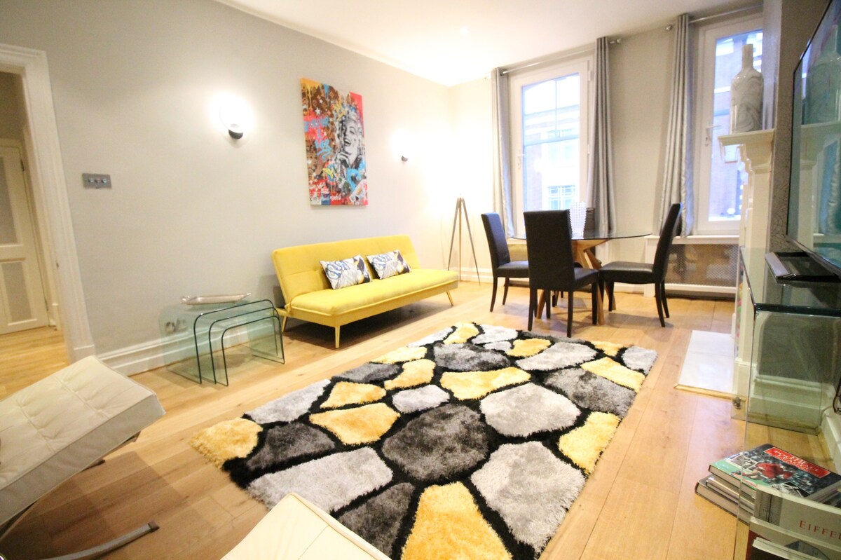Luxury 3 bed flat, chic and fashionable Kings Road